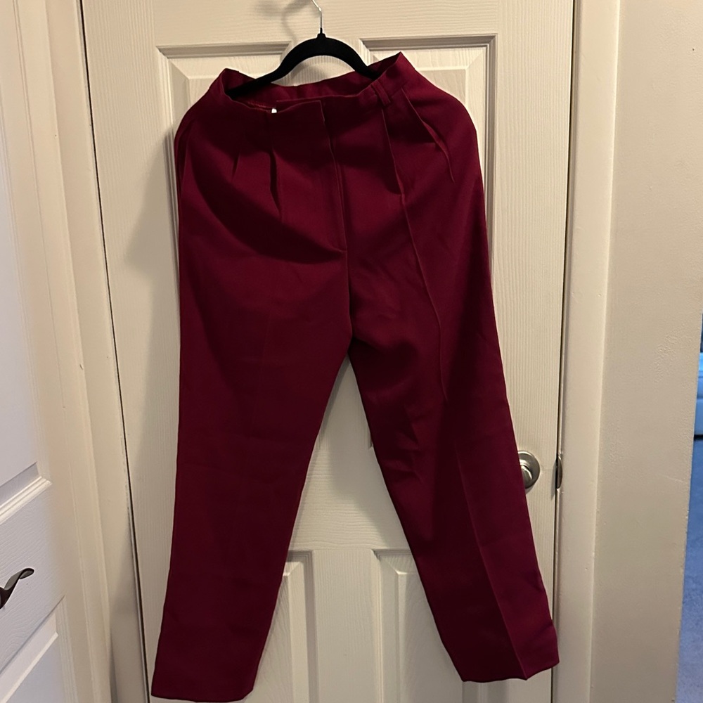 Talbots petites 💯 wool Chic Burgundy Trousers